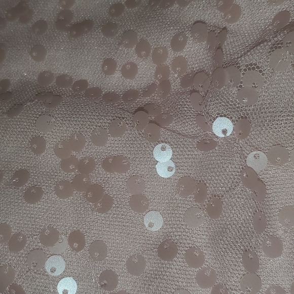 KARISS Women's pink sequence halter top used - Picture 4 of 7